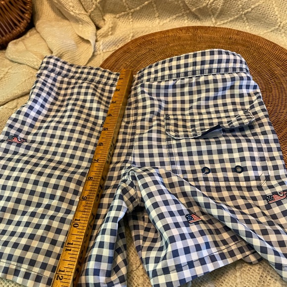 Vineyard vines swim shorts - Picture 7 of 9